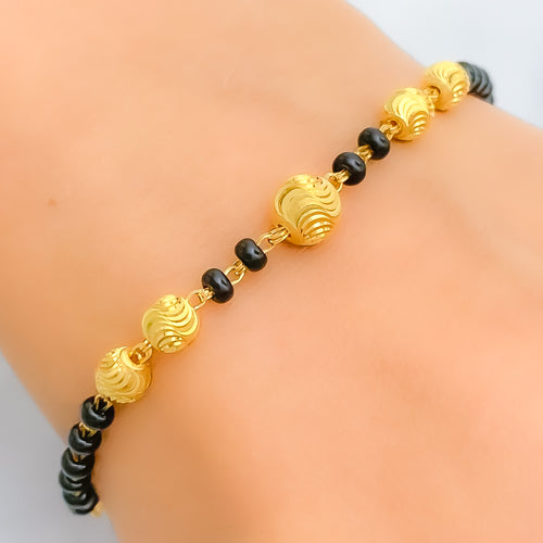 22k-gold-lovely-intricate-bracelet