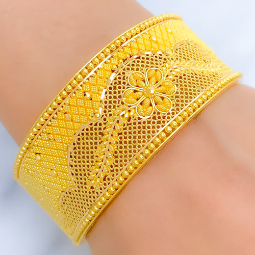 Palatial Floral Jali 22k Gold Bangle