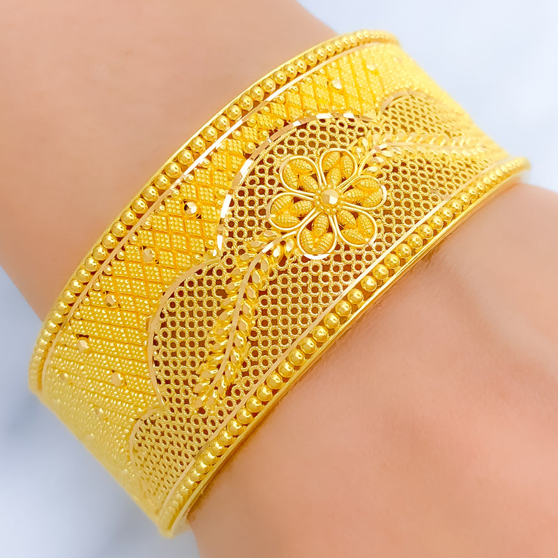 Palatial Floral Jali 22k Gold Bangle