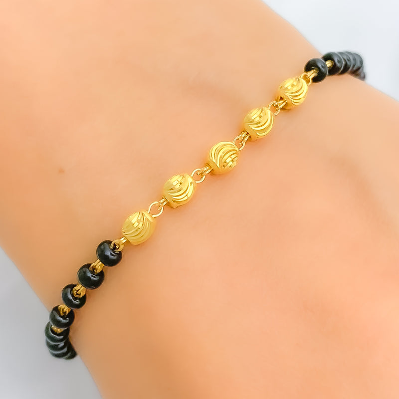 22k-gold-fashionable-black-bead-bracelet