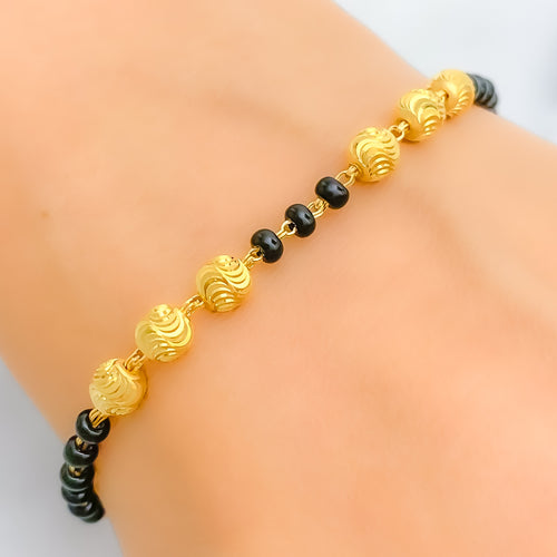 22k-gold-jazzy-ornate-bracelet