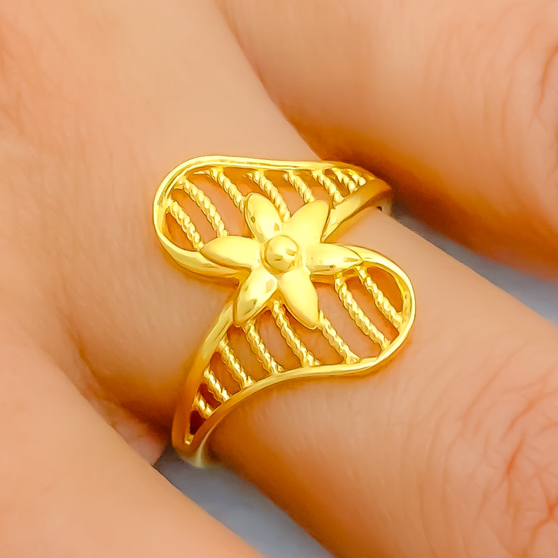 22k-gold-faceted-iconic-flower-ring