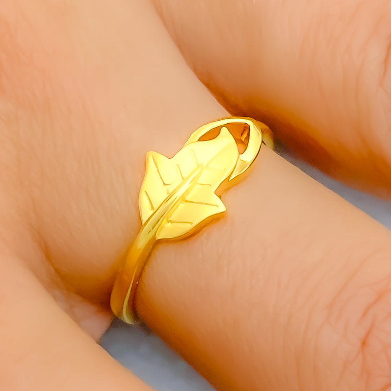 22k-gold-lush-lightweight-leaf-ring