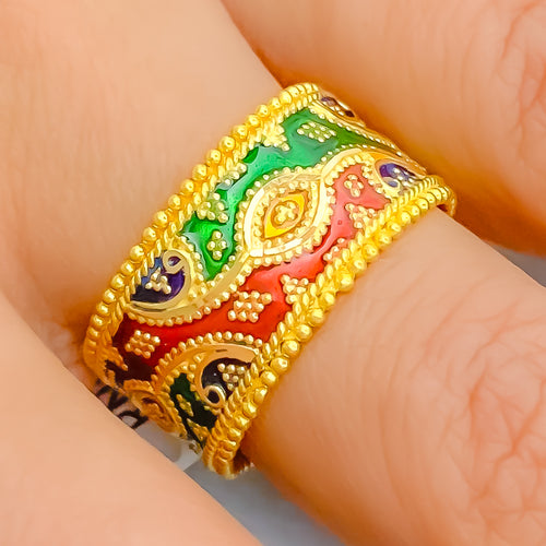 Medium Radiant 22k Gold Band