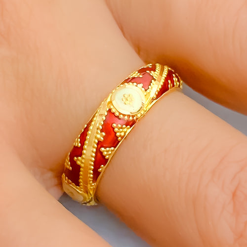 Lightweight Detailed 22k Gold Band