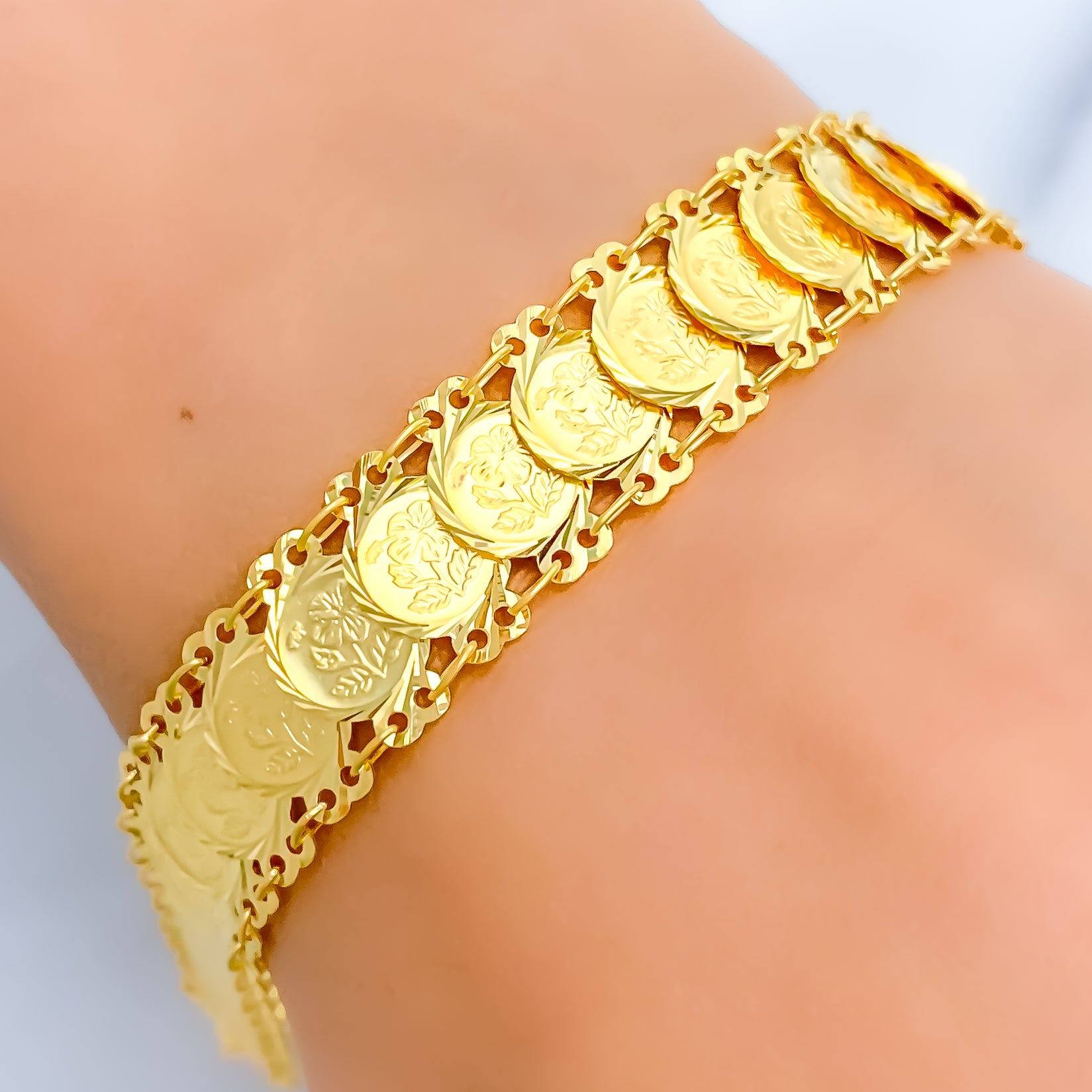 Buy 999.9 24K Solid Gold Price-by-Weight 4.13g Gold Bracelet 25784B Online  at desertcartINDIA