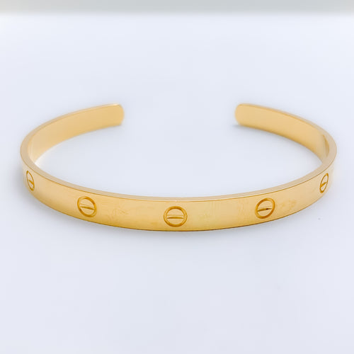 Exclusive Trendy Gold Cuff