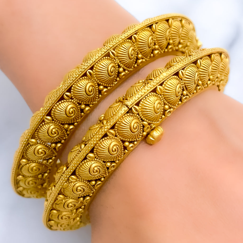 Unique Shell Accented Oxidized 22k Gold Bangles – Andaaz Jewelers