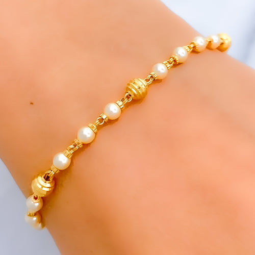 tasteful-decorative-22k-gold-pearl-bracelet