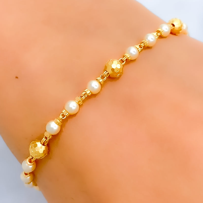 lightweight-graceful-22k-gold-pearl-bracelet