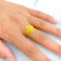 magnificent-medium-22k-gold-ring