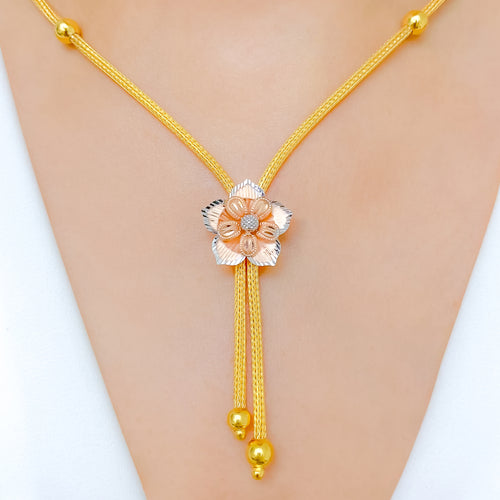 Delicate Three-Tone Flower Necklace