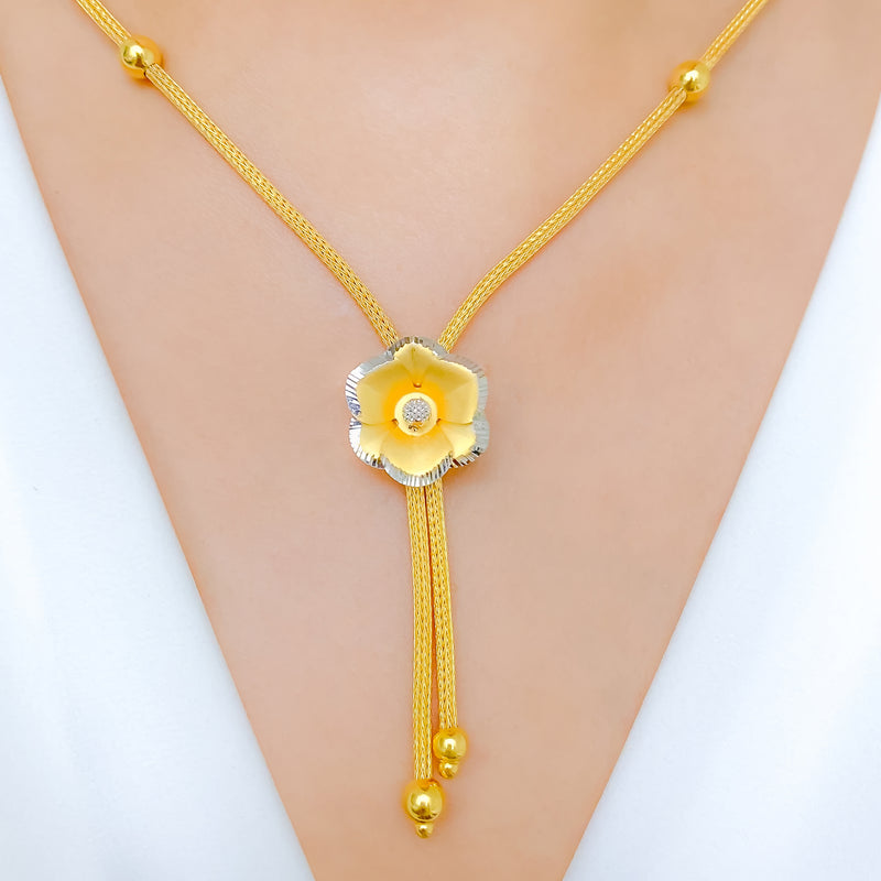 Chic Two-Tone Floral Necklace