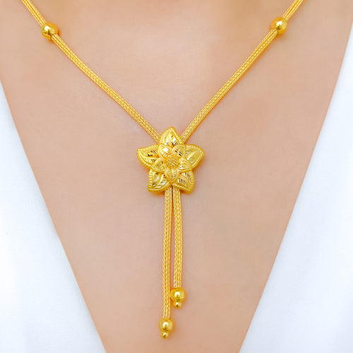 Sleek Elegant Flower Necklace