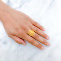 Decorative Regal 22k Gold Ring