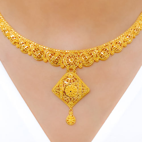 Magnificent Symmetrical 22k Gold Necklace Set