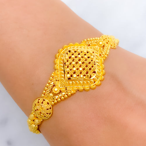 Decorative Paisley 22k Gold Bracelet