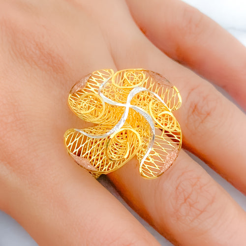 Glistening Curved Flower 22k Gold Ring