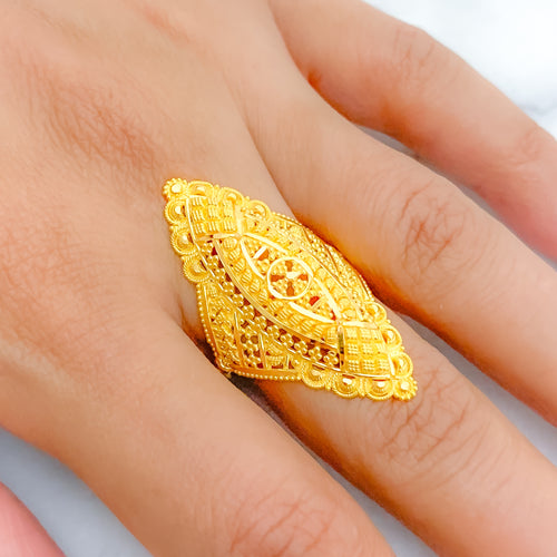 Scalloped Floral 22k Gold Ring