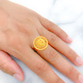 Reflective Spoke Lined 22k Gold Ring