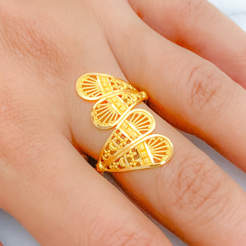 Classy Curved Fan 22k Gold Ring