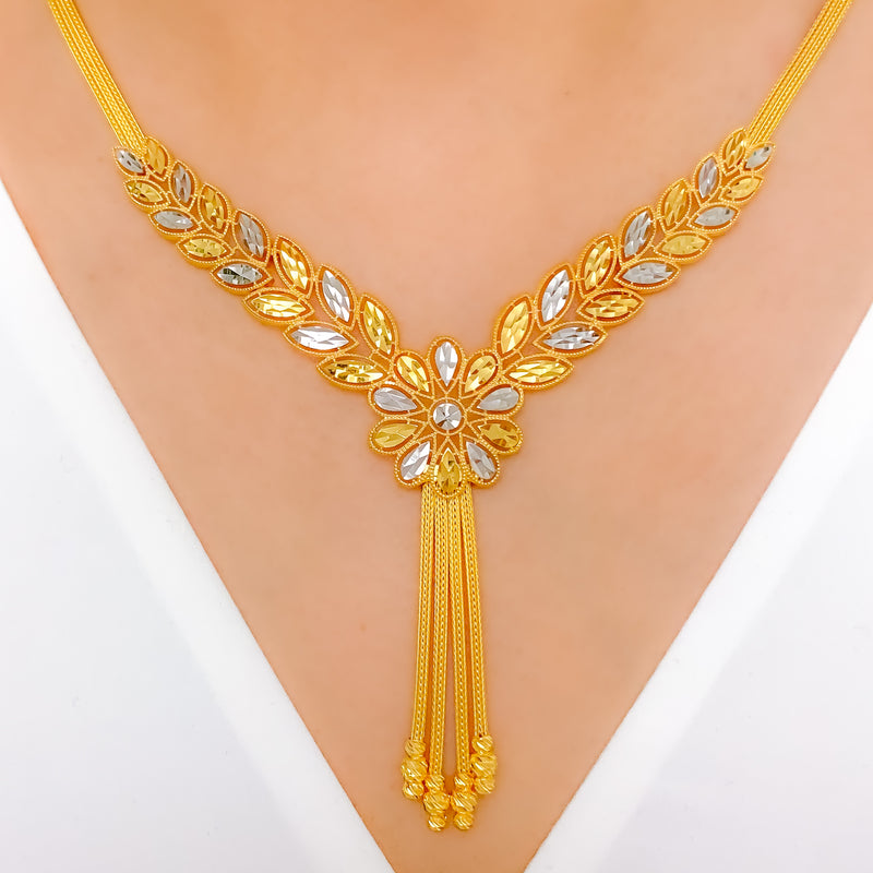 Fancy Leaf Adorned Necklace Set