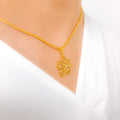 Glistening Flower 22k Gold Pendant Set