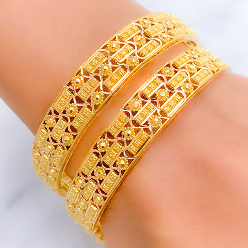 Posh Flower Lined 22k Gold  Bangles