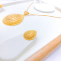 Impressive Sleek 22k Gold Pendant Set