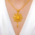 Magnificent Netted Flower 22k Gold Pendant Set