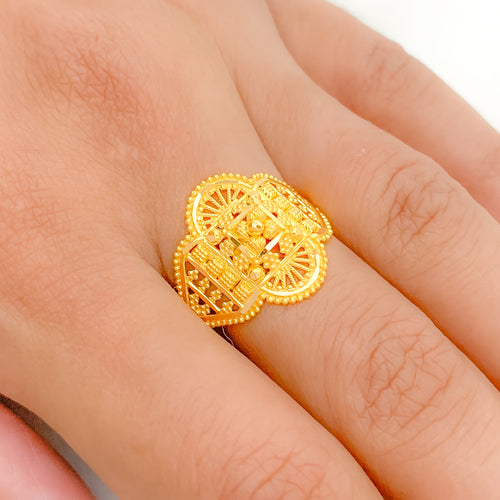 Glossy Stylish 22k Gold Ring