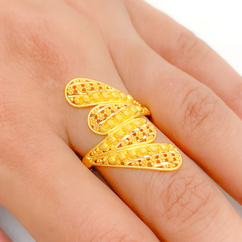 Sophisticated Shining 22k Gold Ring