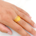 Fine Decorative 22k Gold Ring