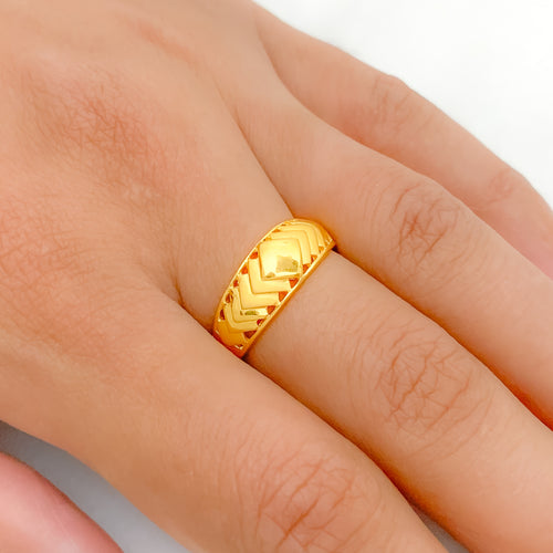 Sophisticated 22k Gold Ring