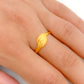 Simple Posh Leaf 22k Gold Ring