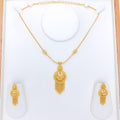 Tasteful Glistening 22k Gold Necklace Set