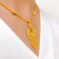 Tasteful Glistening 22k Gold Necklace Set