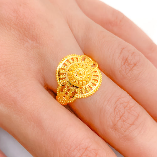 Charming Gold Ring