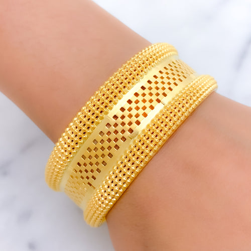 Modern Regal 22k Gold Bangle