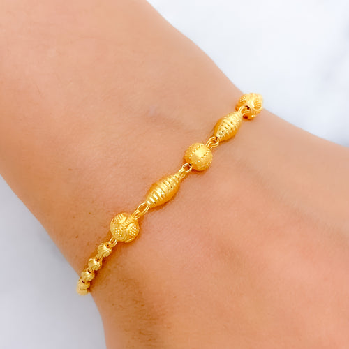 Fine Radiant 22k Gold Bracelet