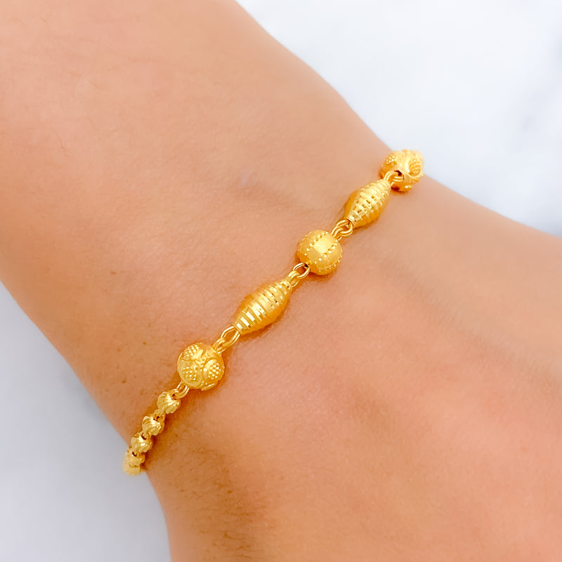 Fine Radiant 22k Gold Bracelet