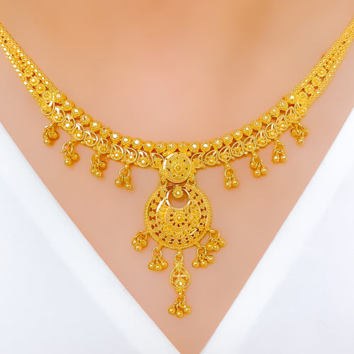 Dazzling Decorative Chand 22k Gold Necklace Set