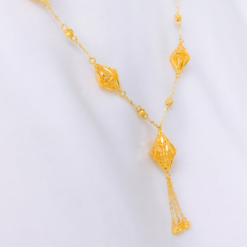 Chic Shimmering Leaf 22k Gold Long Set 