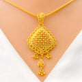 Sparkling Jali Pendant Set