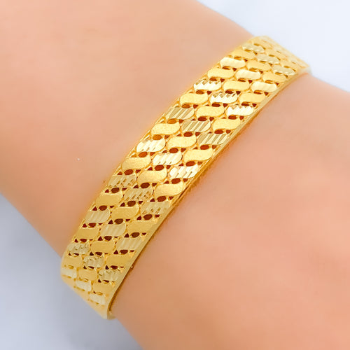 Classy Dual Finish 22k Gold Bangle Bracelet