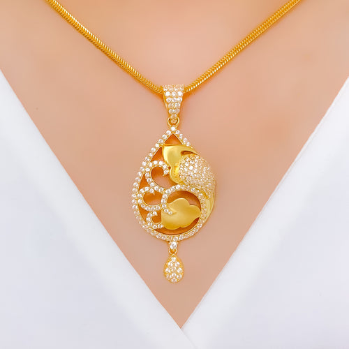 Blooming Teardrop 22k Gold Pendant Set