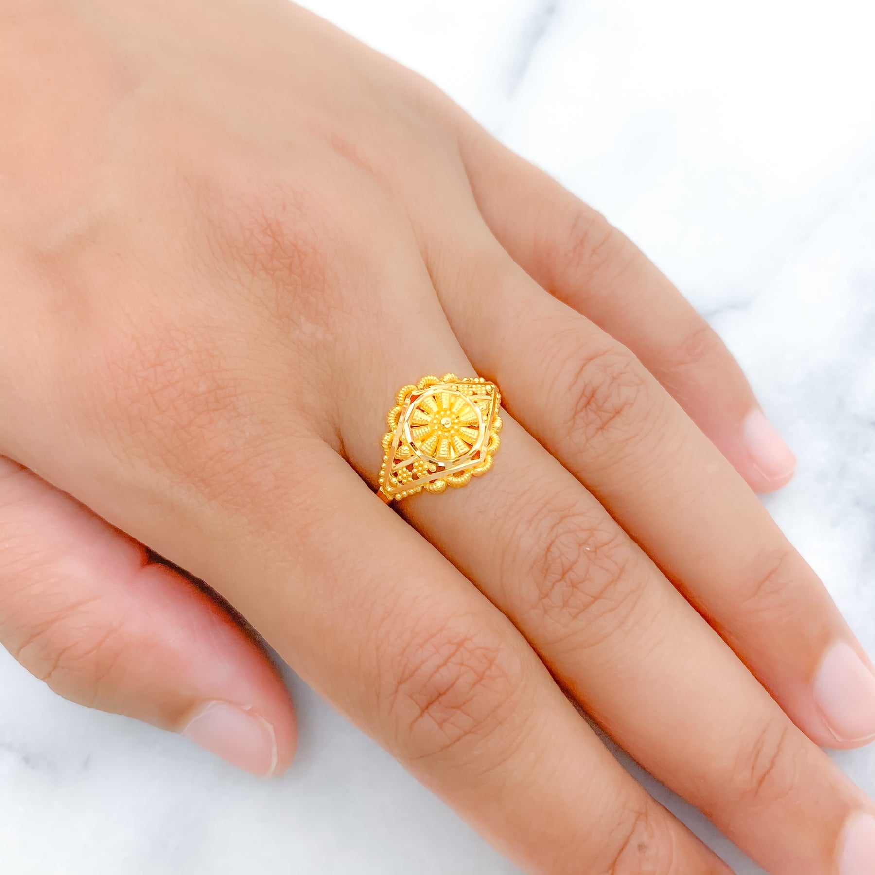 Elegant Floral Net 22k Gold Ring – Andaaz Jewelers