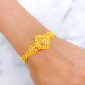 Graceful Classic 22k Gold Bracelet