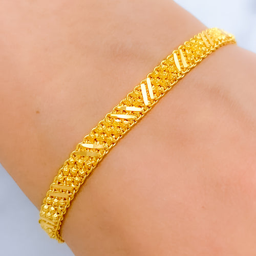 Graceful Flat 22k Gold Bracelet