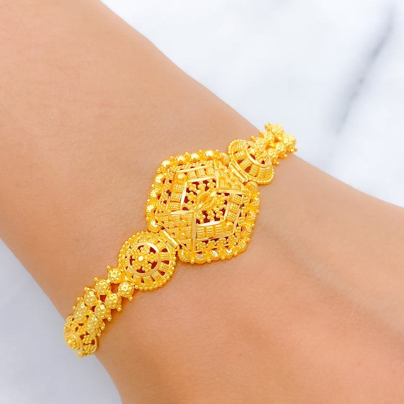 Classy Gold 22k Gold Bracelet
